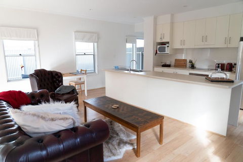 Gawler Townhouse U1 1 Bedroom - Accommodation Gold Coast 0