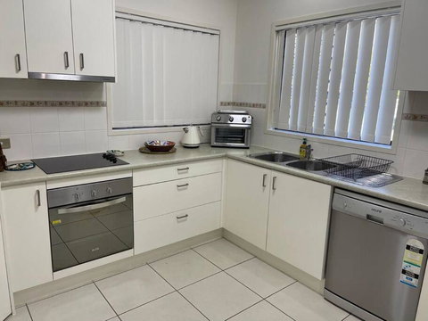 Georgina Townhouse - Accommodation Gold Coast 2