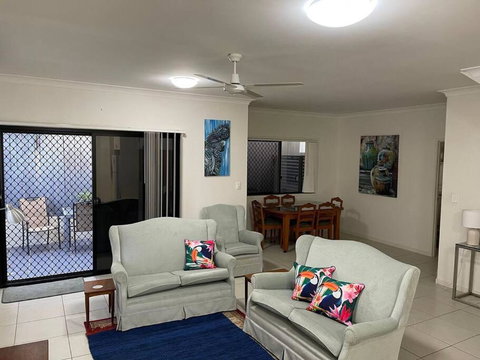 Georgina Townhouse - Accommodation Gold Coast 4