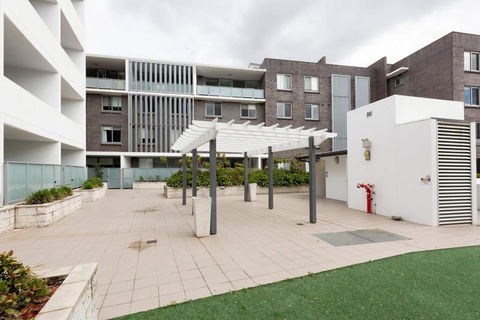 GLAD1 - Monash Rd - Gladesville - Accommodation Gold Coast 1