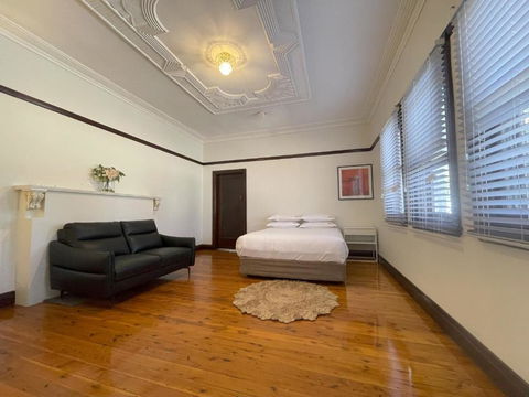 Globe Apartments - Accommodation Gold Coast 2