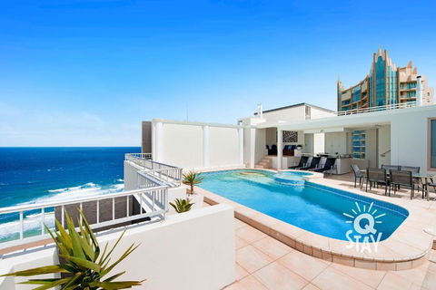 Golden Gate Rooftop Penthouse - QSTAY - Accommodation Gold Coast 3