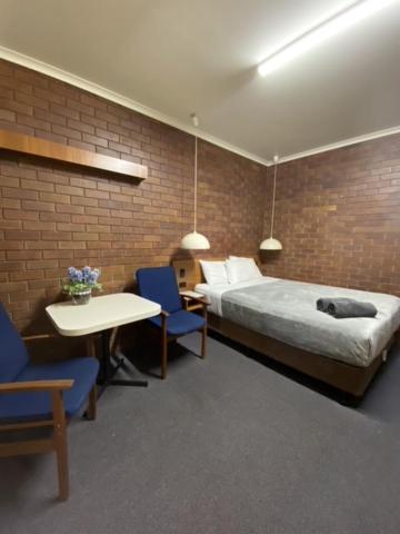 Golden West Motor Inn - Accommodation Gold Coast 3