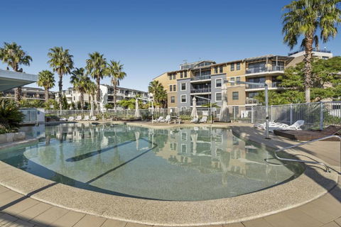 Gorgeous 2-Bed Unit Near Riverside Parks - Gold Coast 4U 1