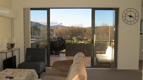 GREENWAY WATERS 2 Bed Apartment - Gold Coast 4U 3