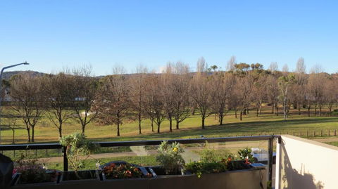 GREENWAY WATERS 2 Bed Apartment - Gold Coast 4U 2