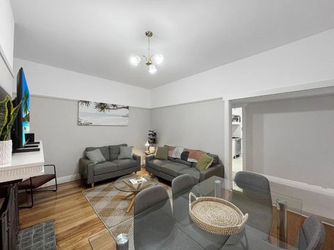Ground Floor Apartment, 250 Metres To The Beach - Accommodation Gold Coast 1
