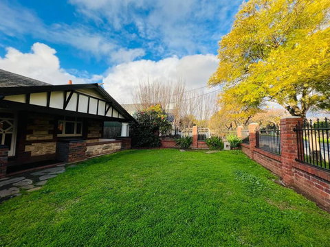 Group House With Views Of The Salt Pool And Spa - 1 Gold Coast 3