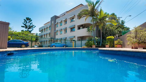 Hampton Court Apartments - Accommodation Gold Coast 0