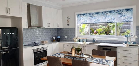 Hampton Retreat With Heated Pool - Accommodation Gold Coast 1
