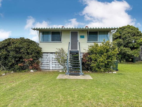Happy Days - Burrum Heads- Close To Boatramp- 2BR - Accommodation Gold Coast 0