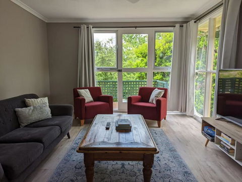 Happy Spacious Home Nr Canberra Hospital - Accommodation Gold Coast 2
