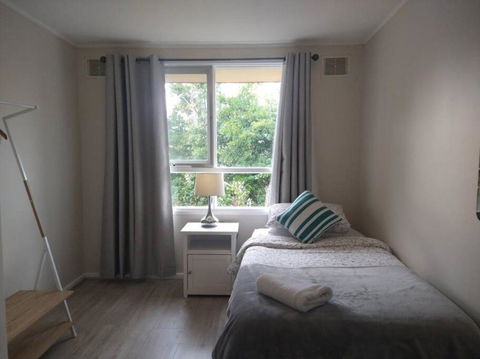 Happy Spacious Home Nr Canberra Hospital - Accommodation Gold Coast 3