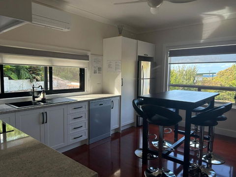 Happy Valley Rest - Accommodation Gold Coast 0