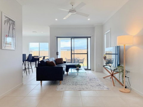 Harmony Heights 4 Beds Villa At Rochedale - Accommodation Gold Coast 1
