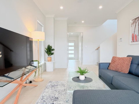 Harmony Heights 4 Beds Villa At Rochedale - Accommodation Gold Coast 0