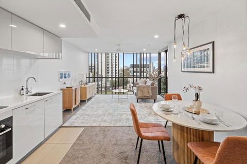 Hearty Milton Apartments - Gold Coast 4U 1