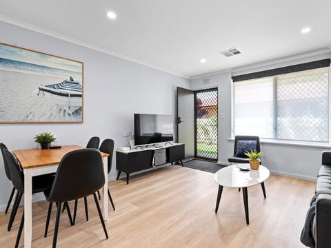 Hectorville Luxe Haven Suite - Accommodation Gold Coast 0
