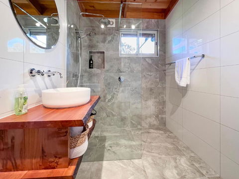 HEXAGON BEACH HOUSE Binalong Bay Of Fires Views - Accommodation Gold Coast 0