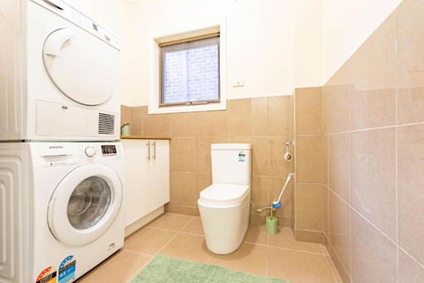 Hidden Gem - 3 Bedroom Townhouse In Heidelberg West - Accommodation Gold Coast 3