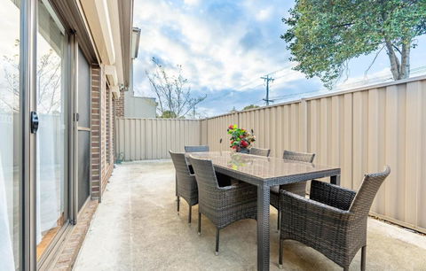 Hidden Gem - 3 Bedroom Townhouse In Heidelberg West - Accommodation Gold Coast 1
