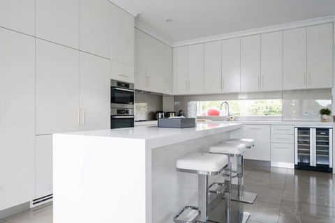 Henley Haven Private BBQ Terrace - Gold Coast 4U 3