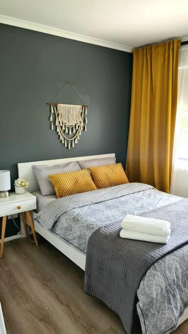 Holiday Home With Fantastic Location - Accommodation Gold Coast 0