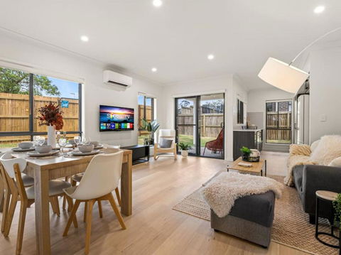 Ideal For Getaway - 3BR Home - Gold Coast 4U 2