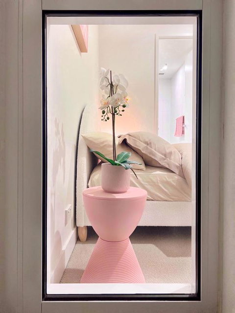 Indulge Luxury Holiday Near Brighton Beach With Private Garden Parking - Accommodation Gold Coast 0