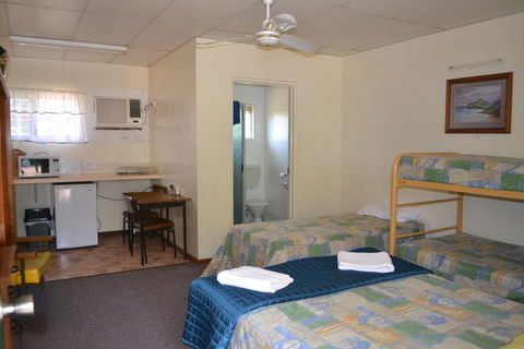 Affordable Gold City Motel - Accommodation Gold Coast 2