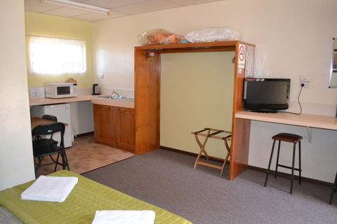 Affordable Gold City Motel - Accommodation Gold Coast 3
