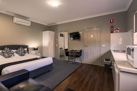 Akuna Motor Inn And Apartments - Gold Coast 4U 2