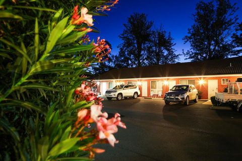 Akuna Motor Inn And Apartments - Gold Coast 4U 0