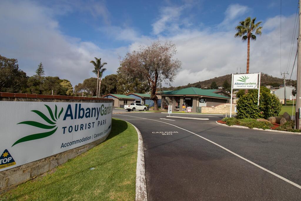 Lowlands Beach WA Accommodation Gold Coast