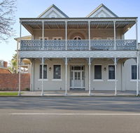 Albury Suites - Waterstreet - Gold Coast 4U