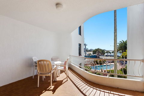Alex Headland Beachfront - Accommodation Gold Coast 2