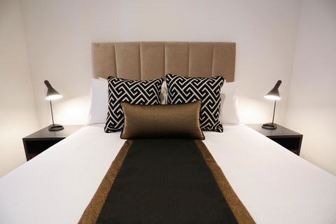 Alex Perry Hotel & Apartments - Accommodation Gold Coast 0