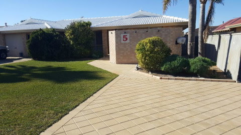 Alexander Drive B & B - Accommodation Gold Coast 2