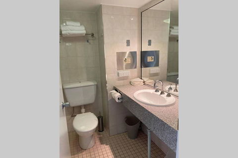 All In 500 Aud Weekly Beachfront The STRAND Studio Apartment - Accommodation Gold Coast 2