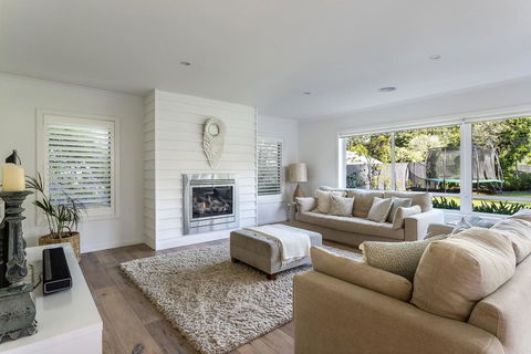 ALLAMBEA - MOUNT ELIZA - Accommodation Gold Coast 1