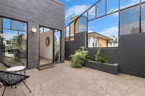 Allure On Barclay - Accommodation Gold Coast 3