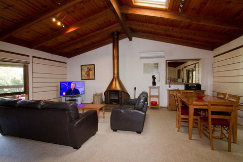 Alrima Lodge, Bright - Accommodation Gold Coast 2