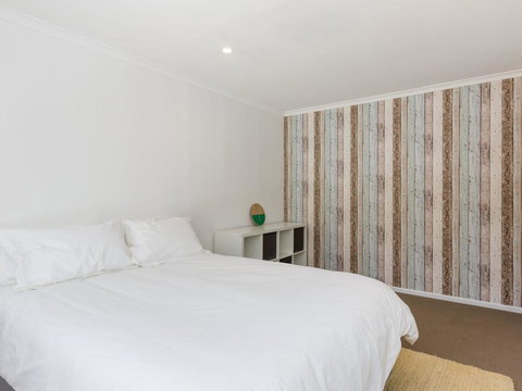 Amalfi Beach House - 1 Gold Coast 1