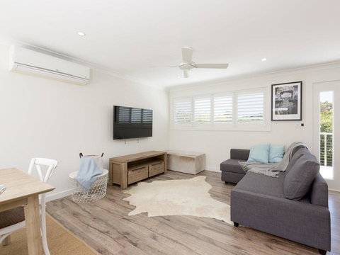 Amalfi Beach House - 1 Gold Coast 2