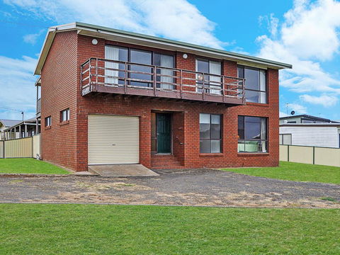 AMBIENCE BY THE SEA - Accommodation Gold Coast 2