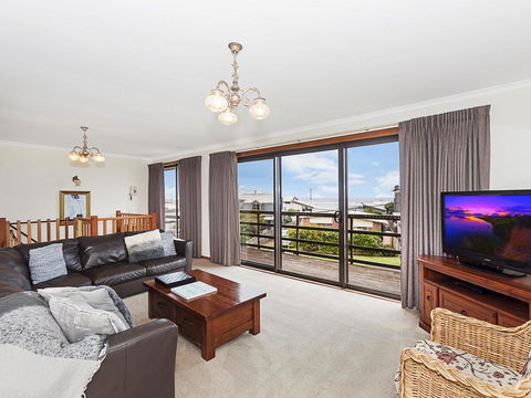 AMBIENCE BY THE SEA - Accommodation Gold Coast 3