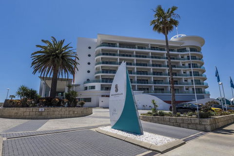 AN OCEAN,BEACH And POOL VIEW APARTMENT - Apt 210 SEASHELLS RESORT - Accommodation Gold Coast 2