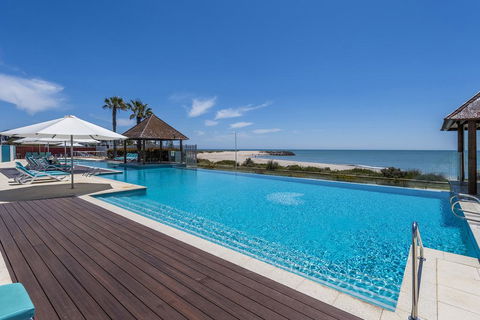 AN OCEAN,BEACH And POOL VIEW APARTMENT - Apt 210 SEASHELLS RESORT - Accommodation Gold Coast 1