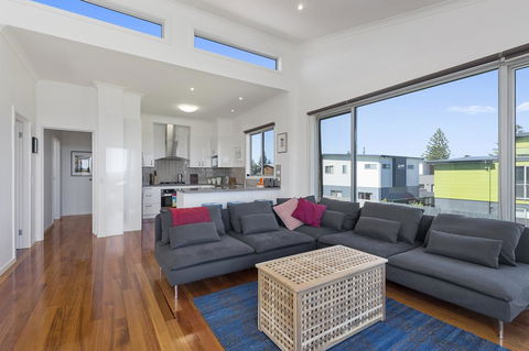 Anchorage - Accommodation Gold Coast 1