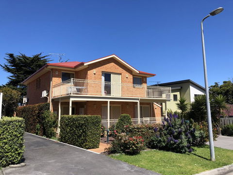 Angela's Beach Stays - Accommodation Gold Coast 1